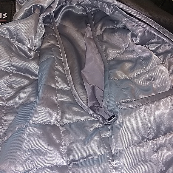 Wilsons leather coat. Thinsulate ultra. - Picture 13 of 16